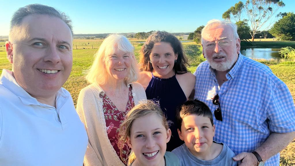 Hugh Kitson & family in Oz